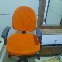 صندلی چرخدار مطالعه در حد نو