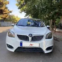 برلیانس ۳۲۰. اتومات ۱۶۵۰ بی‌رنگ