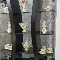 ویترین فندقی رنگ ..زیبا وبسیار محکم