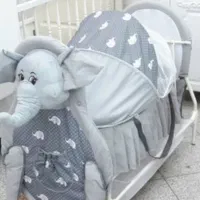 گهواره و تخت بغل مادر