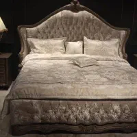 زیرکارچی ماهر چوب