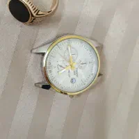 ساعت بدون بندوانگشترطلاروس