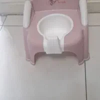 لگن کودک به همراه یک جفت کفش