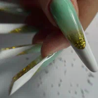 خدمات و اموزش کاشت ناخن اموزش بافت مو اکستنشن مژه|خدمات آرایشگری و زیبایی|فردیس, فردیس|دیوار