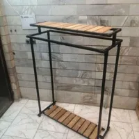 جالباسی طبقه یی|بندرخت و رخت‌آویز|تهران, هروی|دیوار