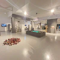 اجاره سالن همایش ۴۰۰ نفره در زعفرانیه|اجارهٔ کوتاهمدت دفتر کار و فضای آموزشی|تهران, زعفرانیه|دیوار