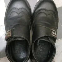 کفش پسرانه رسمی رنگ مشکی سایز ۳۰ کاملا سالم