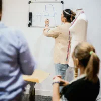 آموزش خیاطی در مزون