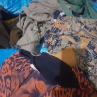 لباس زنونه در حد نو ۱۵۰ عدد ۴ میلیون همش