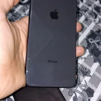اپل iPhone 8 Plus با حافظهٔ ۲۵۶ گیگابایت