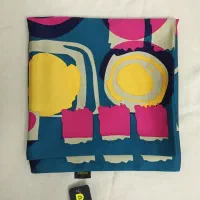 روسری|لباس|ورامین, ورامین|دیوار