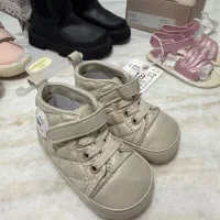 همه ی کفش ها خارجی مناسب سیسمونی