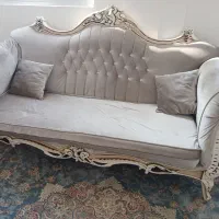 مبل سه نفره  و میز