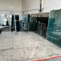 تعویض شیشه شکسته تک و دوجداره پنجره UPVC