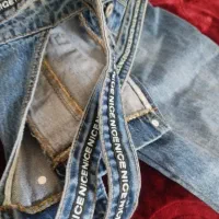 شلوار لی و بلرسون|لباس|دورود, |دیوار