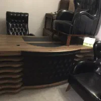 میز و مبلمان لاکچری اداری چستر چرم در حد نو|مبلمان اداری|کرمان, |دیوار