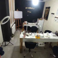 ااجاره اتاقی ۱۴متری واقع درسالن زیبایی