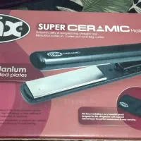 اتو مو مارک MAX 5742 در حد نو