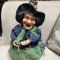 عروسک قدیمی|کلکسیون اشیاء عتیقه|مشهد, دانشجو|دیوار