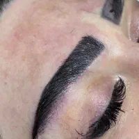 مدل کاشت ابرو فقط ۱۵ میلیون تومان