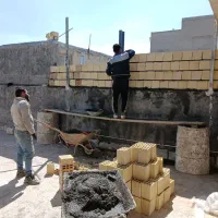بنا. سیمانکاری دیوارکشی. کاشی سرامیک موزاییک