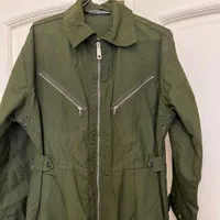 یک دست لباس خلبانی خیلی قدیمی|لباس|تهران, زعفرانیه|دیوار