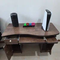 میز کامپیوتر.تحریر