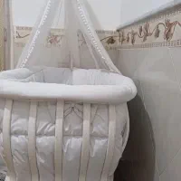 گهواره  وتخت  کنار  مادر  ومناسب  برای  دوقلو|تخت و صندلی بچه|رباط‌کریم, رباط‌کریم|دیوار