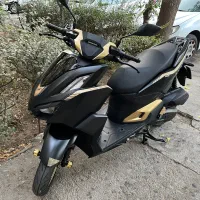 موتور مشکی طلائی بسیار لوکس نقد و اقساط
