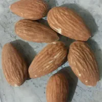 حراج بادام محب ( منقا ) تک پوست