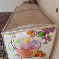 یخچال بستنی