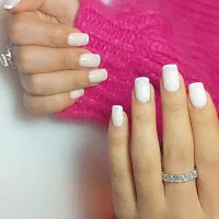 خدمات ناخن با ۹سال سابقه کار|خدمات آرایشگری و زیبایی|شیراز, حافظیه|دیوار