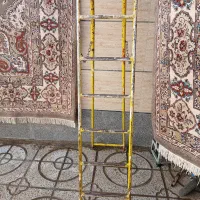 نردبان چهارپایه