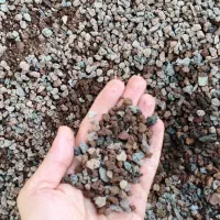 پوکه معدنی درجه یک قروه نخودی و عدسی