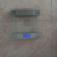 ترازو شیشه‌ای  150 kg