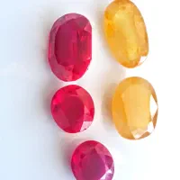 یاقوت سرخ وزرد