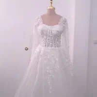 لباس عروس نو (پوشیده نشده)