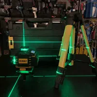 تراز لیزری ۱۶ خط نور سبز