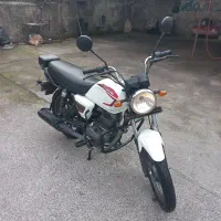 موتورسیکلت کی وی ۱۴۰۰