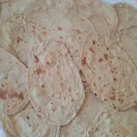 نان خانگی کاملا بهداشتی با آرد سفید و دیم|خوردنی و آشامیدنی|نیشابور, ابراهیم ادهم|دیوار