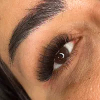 آموزش اکستنشن مژه و لیفت ابرو