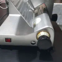 دستگاه کالباس بر ایتالیایی کومو