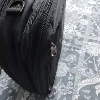 کوله یا کیف بزرگ با جای لب تاب|کیف، کفش، کمربند|مرند, |دیوار