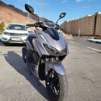 کلیک واریو 150iرادیات آب