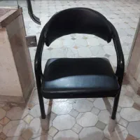 صندلی انتظار و میز کنفرانس