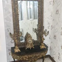 آینه و شمعدان و ساعت سلطنتی