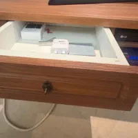 میز تلویزیون در حد نو
