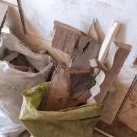 ضایعات چوب گردو برای آتیش و کبابی