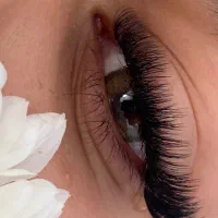 خدمات و اموزش اکستنشن مژه و لیفت