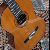 گیتار یاماها C40